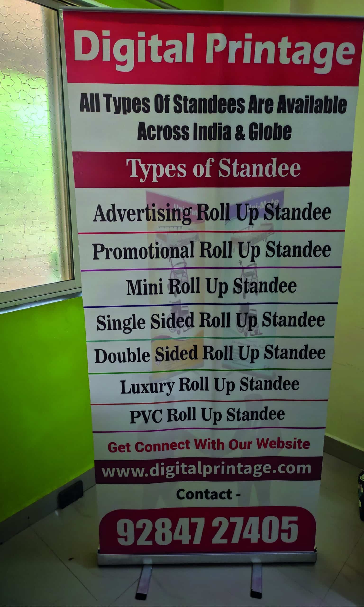 Role Of Standee in Today’s Modern Business World
